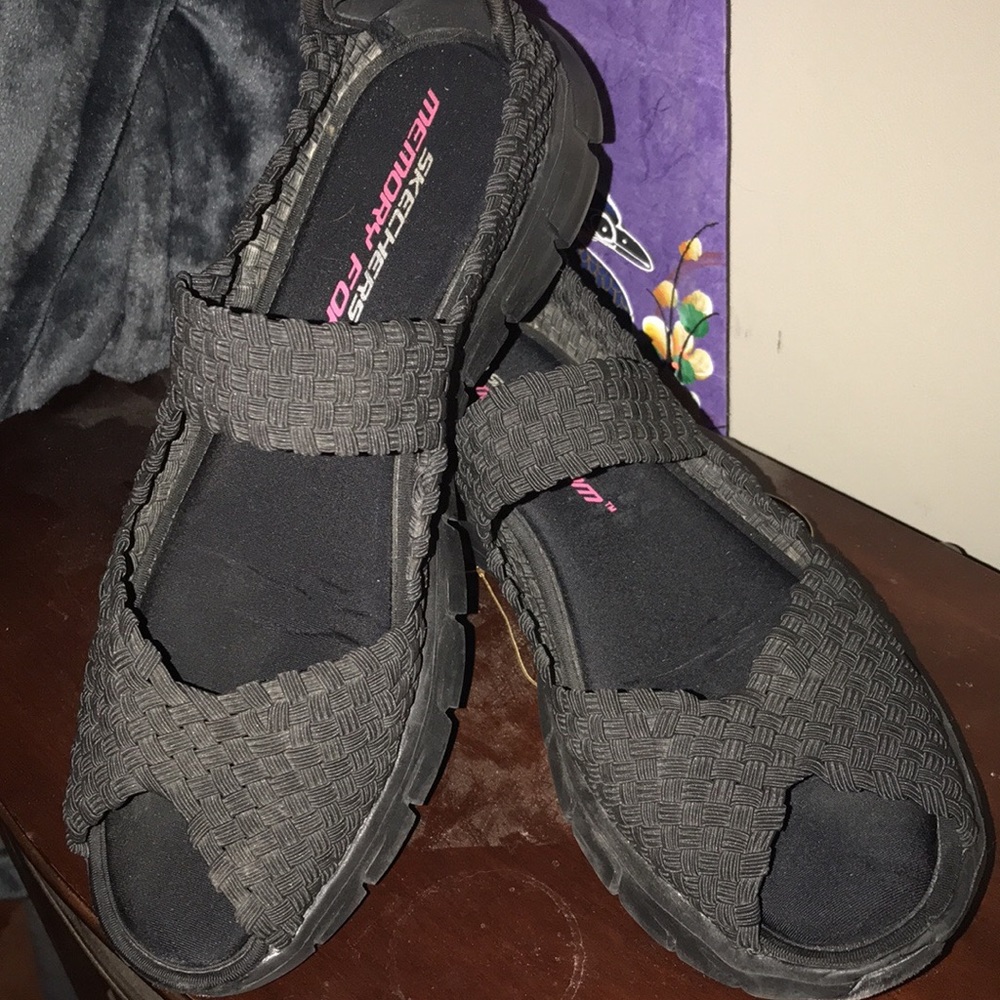 Skechers